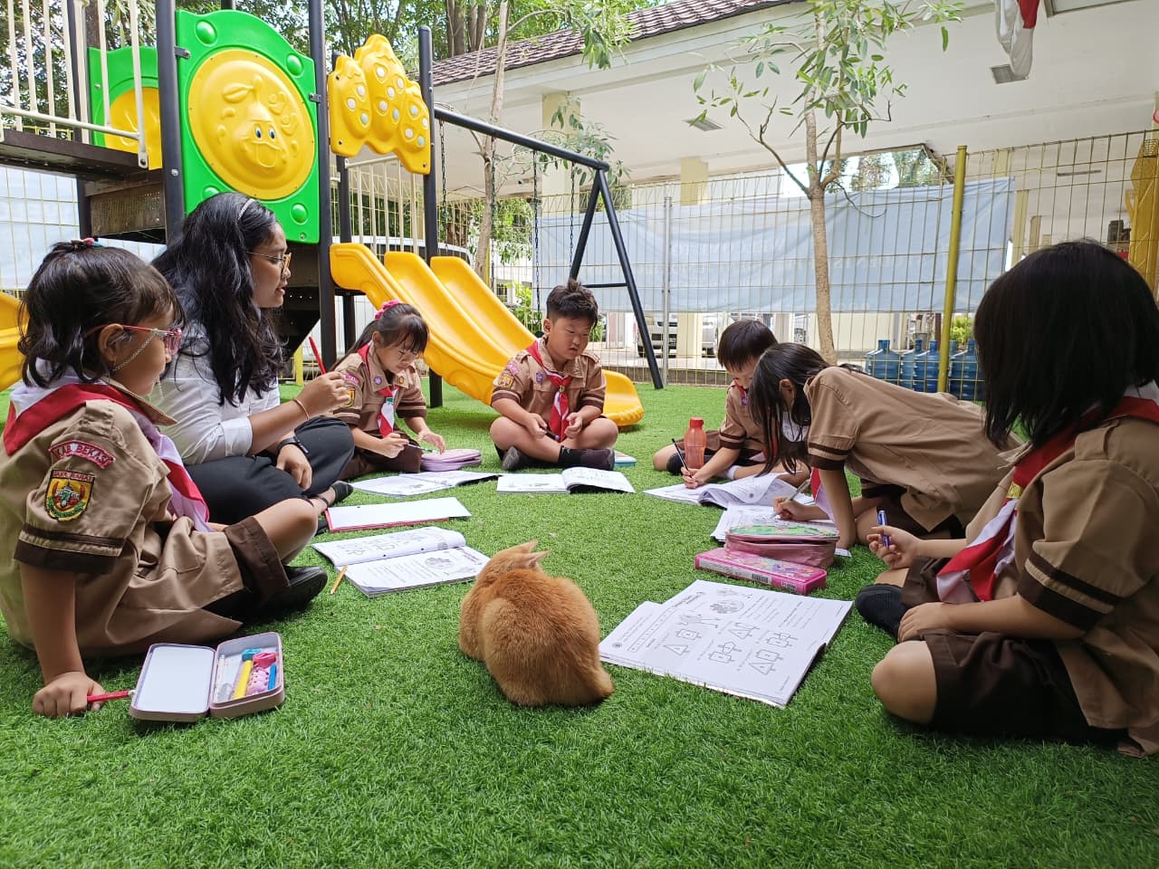 Fun Learning di SD Presiden – Belajar sambil bermain dengan penuh semangat.