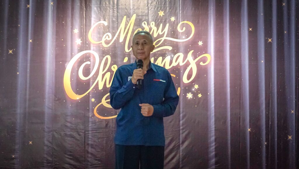 Director President School Mayjen TNI (Purn) Sumardi menghadiri Perayaan Natal SD Presiden